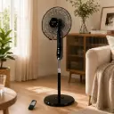Ventilateur sur Pied Lexical 16” LSF-7020-8 – 60W avec Télécommande & Affichage LED – Noir/Gris